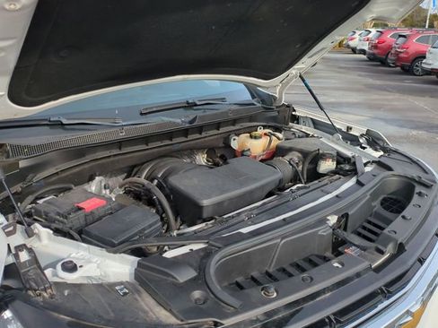 Used 2022 Chevrolet Suburban LT image 41