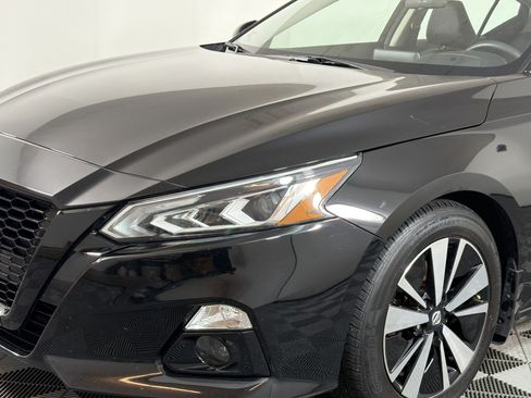 Used 2022 Nissan Altima 2.5 SL FWD image 10