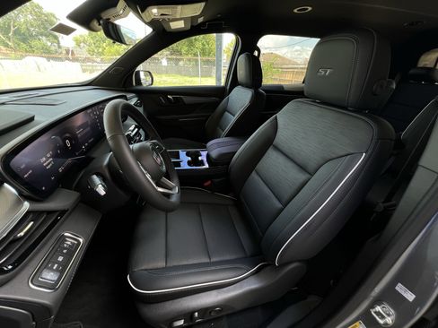 New 2026 Buick Enclave Sport Touring w/ Power Package image 22