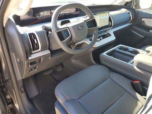 New 2025 Ford Expedition Active image 20