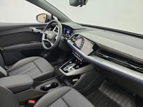 Used 2025 Audi Q4 e-tron Premium Plus RWD image 20