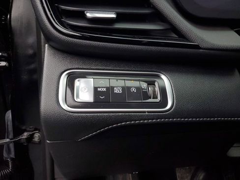 Used 2025 Buick Enclave Preferred image 29