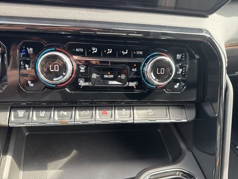 New 2026 GMC Sierra 2500 AT4 w/ AT4 Premium Plus Package image 8