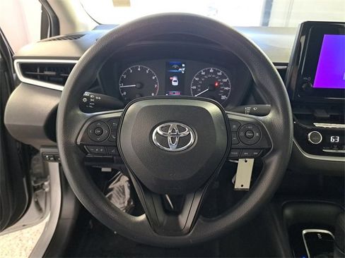 Used 2023 Toyota Corolla LE image 26