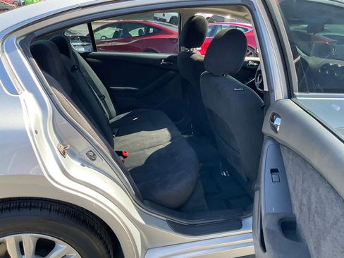 Used 2010 Nissan Altima 2.5 S w/ Convenience Plus Pkg image 46