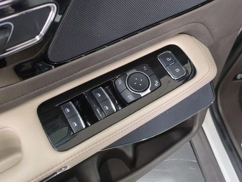 Certified 2023 Lincoln Aviator Reserve w/ Elements Package Plus image 16