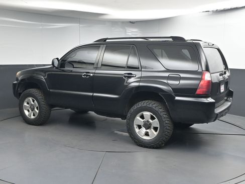 Used 2007 Toyota 4Runner SR5 AWD/4WD image 6