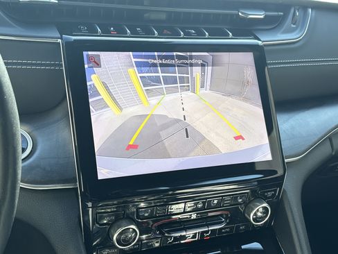 Used 2022 Jeep Grand Cherokee L Overland image 25