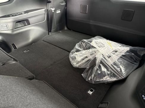 Certified 2025 Lexus LX 600 4WD w/ Interior Upgrade Package image 25