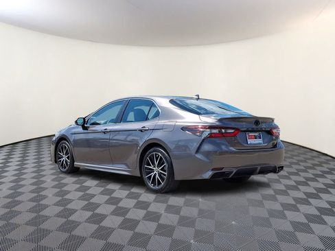 Used 2024 Toyota Camry SE AWD/4WD image 9