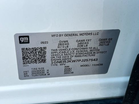 Used 2023 Chevrolet Traverse RS w/ LPO, Cargo Package FWD image 33