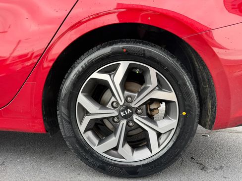 Used 2019 Kia Forte LXS FWD image 28