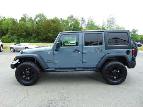 Used 2015 Jeep Wrangler Unlimited Sport w/ Quick Order Package 24S AWD/4WD image 26