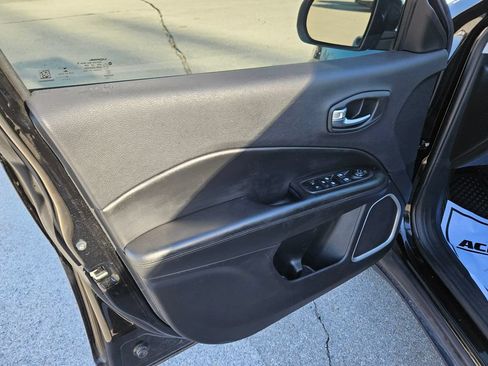 Used 2021 Jeep Compass Latitude FWD image 21