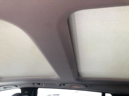 Used 2009 Mercedes-Benz R 350 4MATIC w/ Premium 1 Pkg image 16