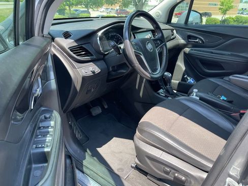 Used 2020 Buick Encore Preferred FWD image 5
