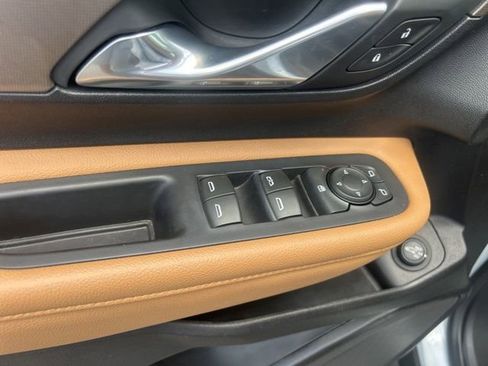 Used 2020 GMC Terrain SLT w/ Preferred Package FWD image 13