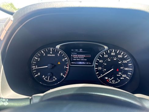 Used 2019 Nissan Pathfinder Platinum AWD/4WD image 12