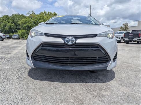 Used 2017 Toyota Corolla LE FWD image 7