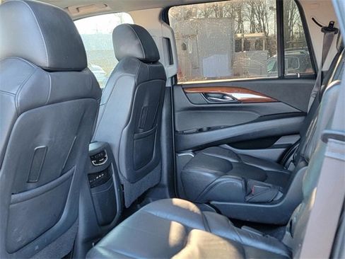 Used 2019 Cadillac Escalade Luxury w/ Escalade Sport Edition image 13