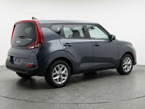 Used 2025 Kia Soul LX w/ LX Technology Package FWD image 9