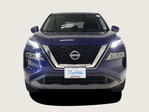 Used 2022 Nissan Rogue SV image 3