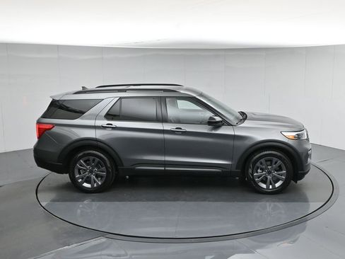 Used 2023 Ford Explorer XLT w/ Equipment Group 202A RWD image 42