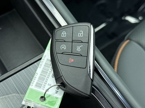 Used 2025 GMC Acadia AT4 w/ LPO, Floor Liner Package AWD/4WD image 26