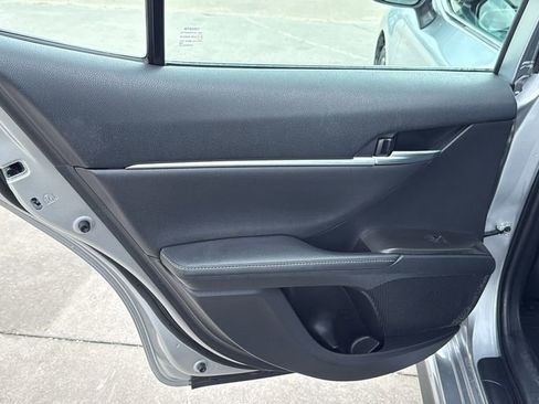 Used 2022 Toyota Camry XSE FWD image 16