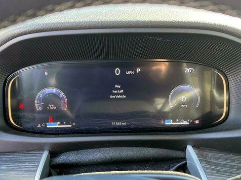 Certified 2024 Jeep Wagoneer Series II image 23