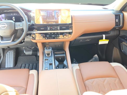 New 2026 Nissan Pathfinder Platinum image 15