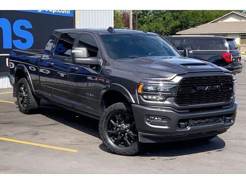Used 2024 RAM 2500 Limited AWD/4WD image 2