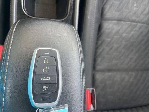 Used 2021 Nissan Kicks SV image 20