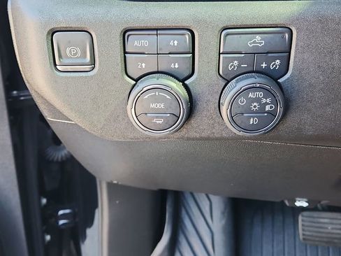 Used 2023 Chevrolet Silverado 1500 RST AWD/4WD image 20