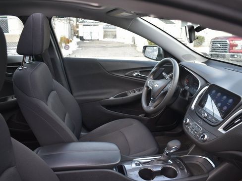 Used 2024 Chevrolet Malibu LT image 18