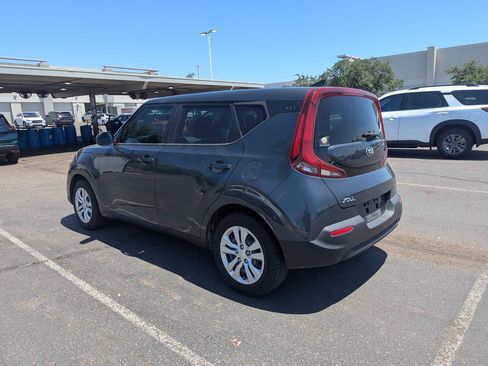 Used 2021 Kia Soul LX FWD image 8