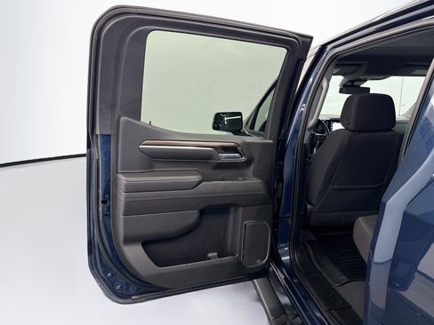 Used 2023 Chevrolet Silverado 1500 LT AWD/4WD image 25