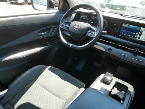 Certified 2024 Nissan Ariya AWD image 9