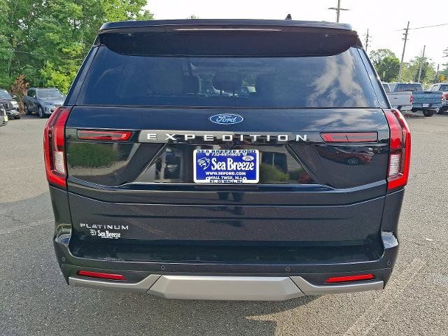 Certified 2025 Ford Expedition Platinum AWD/4WD image 5