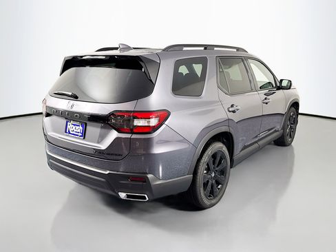 New 2025 Honda Pilot Black Edition image 5