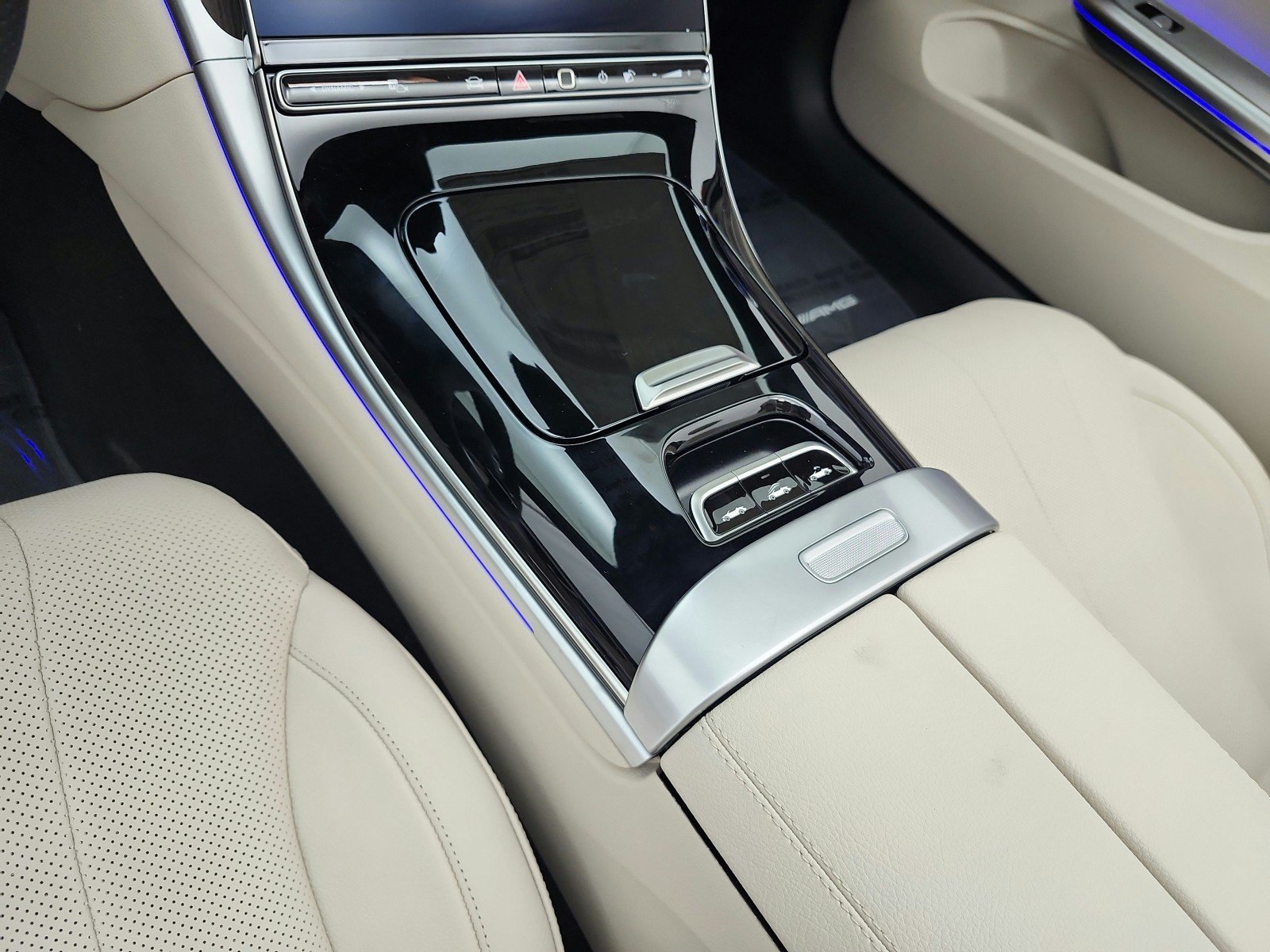 New 2027 Mercedes-Benz CLE 450 4MATIC Cabriolet image 10