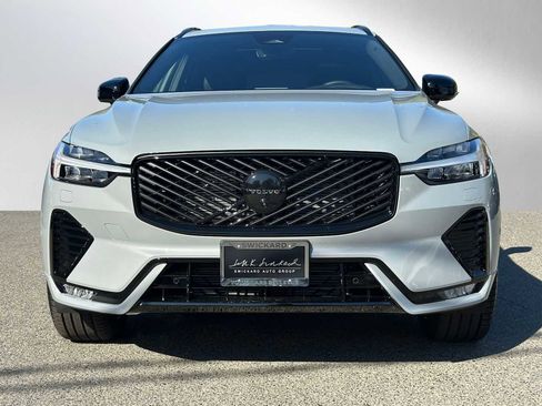 New 2026 Volvo XC60 B5 Ultra w/ Climate Package image 8