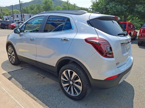 Used 2022 Buick Encore Preferred w/ Safety Package AWD/4WD image 4