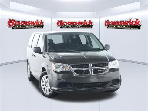 Certified 2019 Dodge Grand Caravan SE FWD image 2