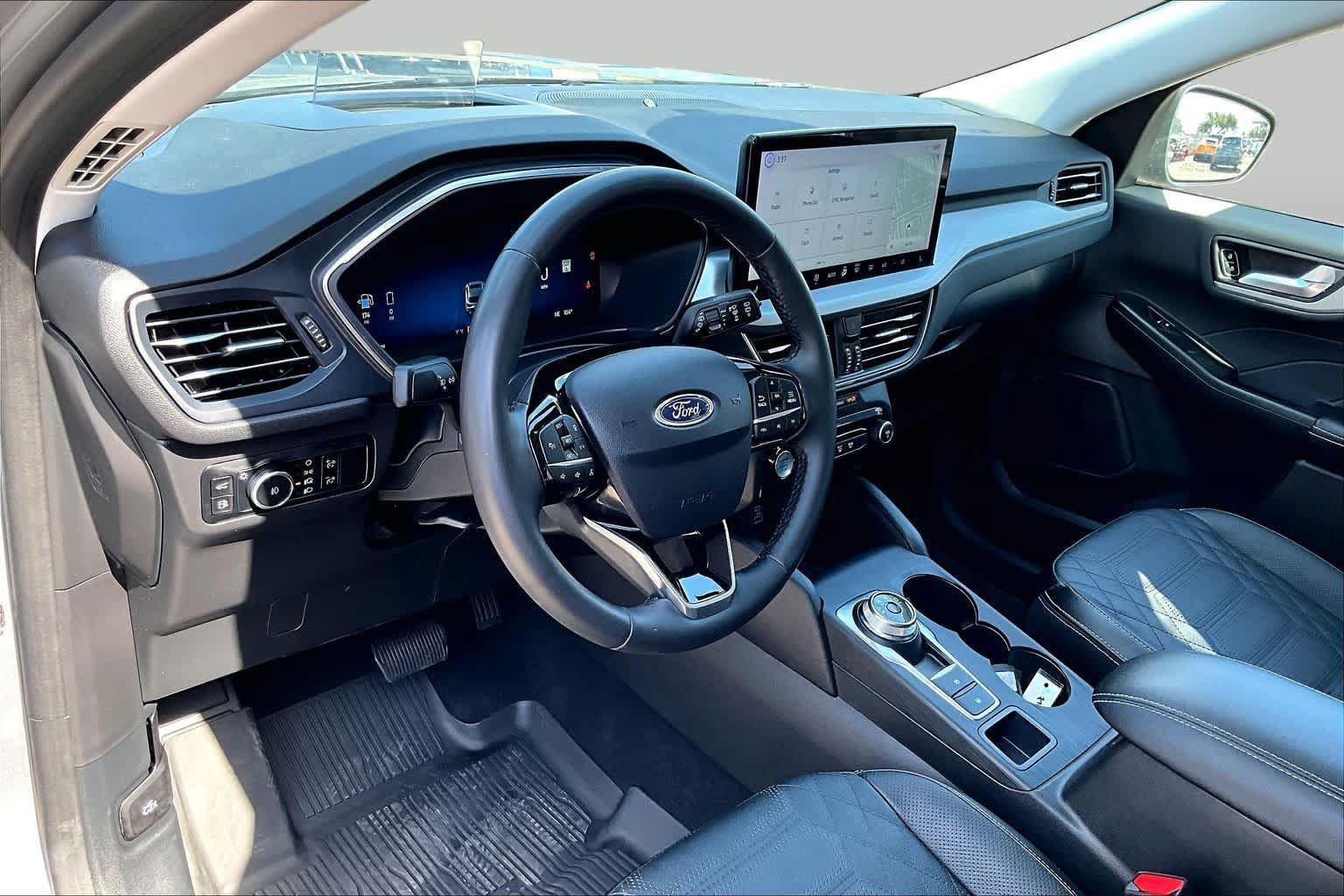 Used 2023 Ford Escape SE w/ PHEV Premium Package FWD image 18