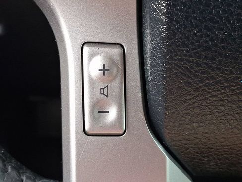 Used 2018 Toyota 4Runner SR5 AWD/4WD image 27