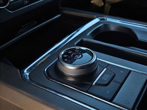 Used 2020 Ford Expedition XLT w/ Equipment Group 201A image 14