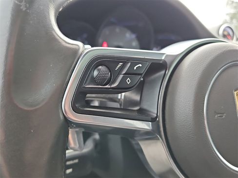 Used 2016 Porsche Macan S image 36