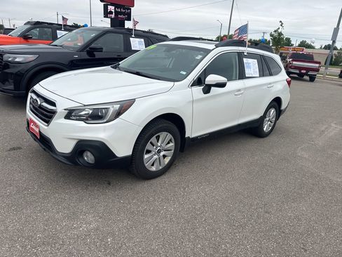 Used 2019 Subaru Outback 2.5i Premium AWD/4WD image 31