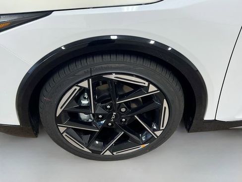 New 2025 Kia K4 GT-Line image 32